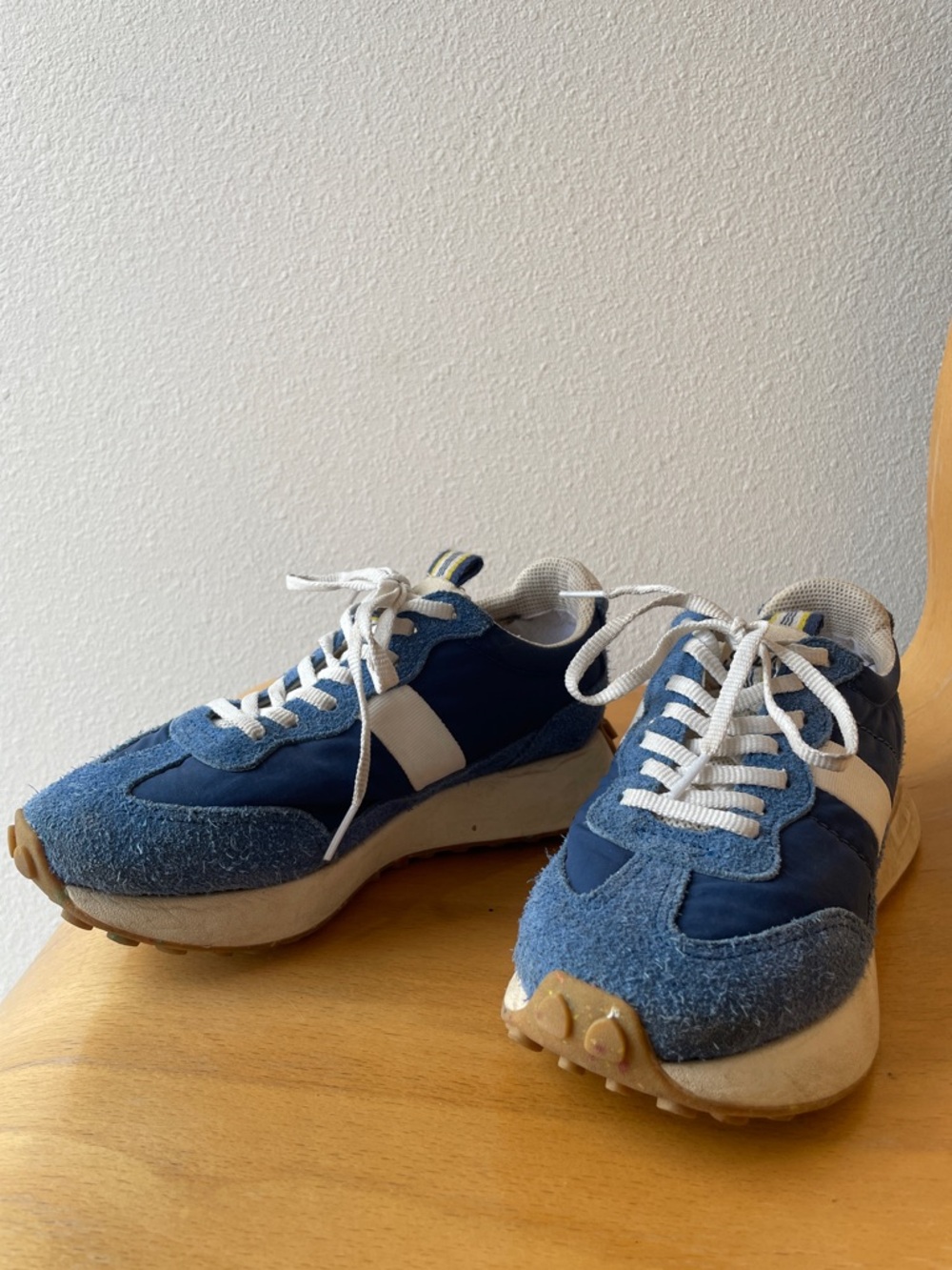 SeaVees Acorn Trainer in Varsity Blue